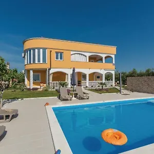 Vukancic Novigrad Istria